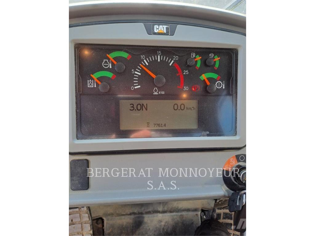 CAT 972M XE Rataslaadurid