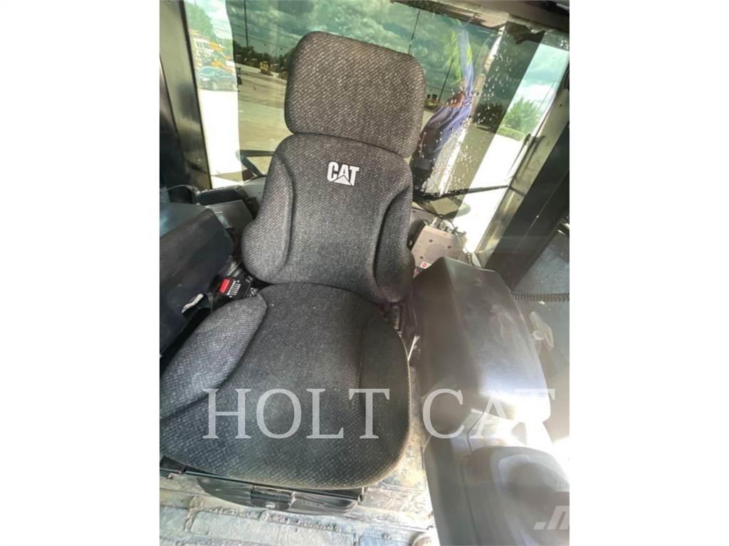 CAT 973K Roomiklaadurid