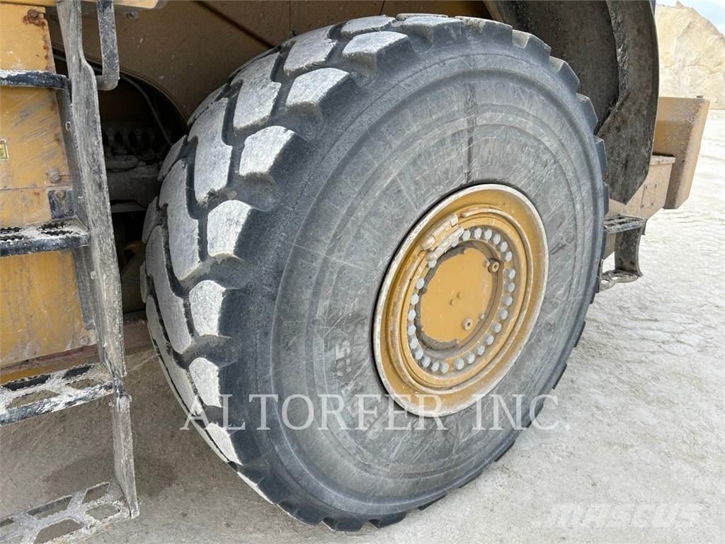 CAT 980-14 Rataslaadurid