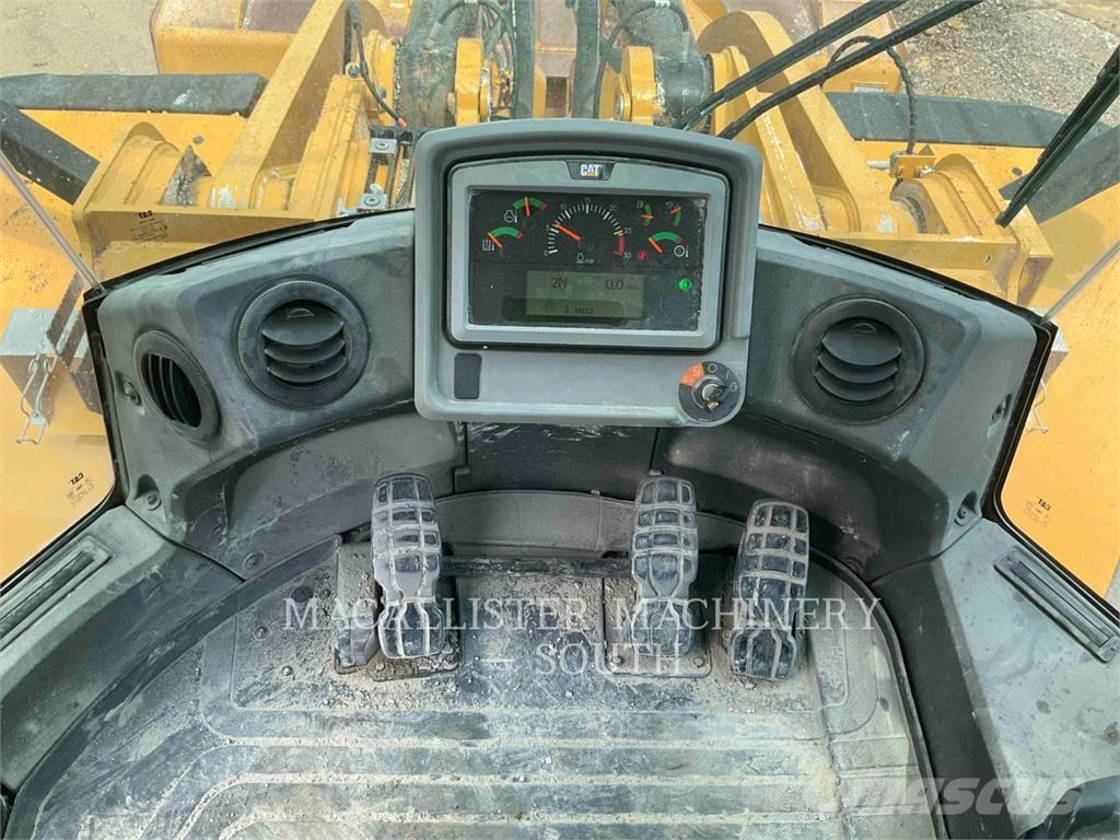CAT 980M Rataslaadurid