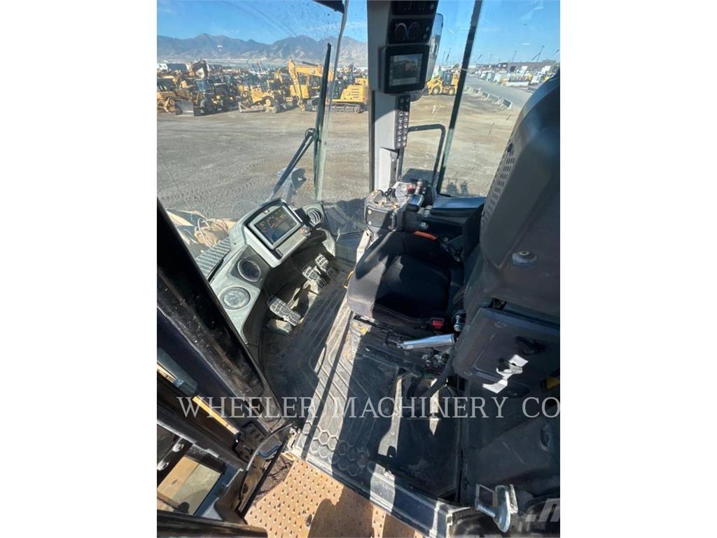 CAT 980M Rataslaadurid