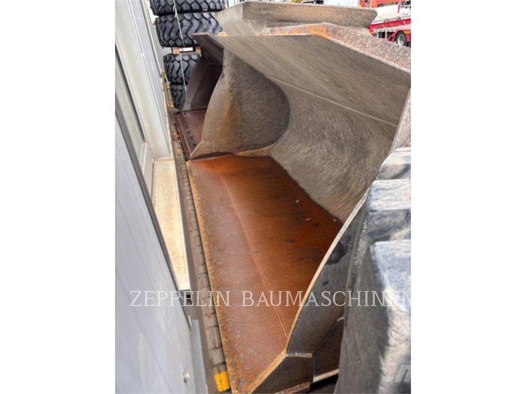 CAT 980M Rataslaadurid