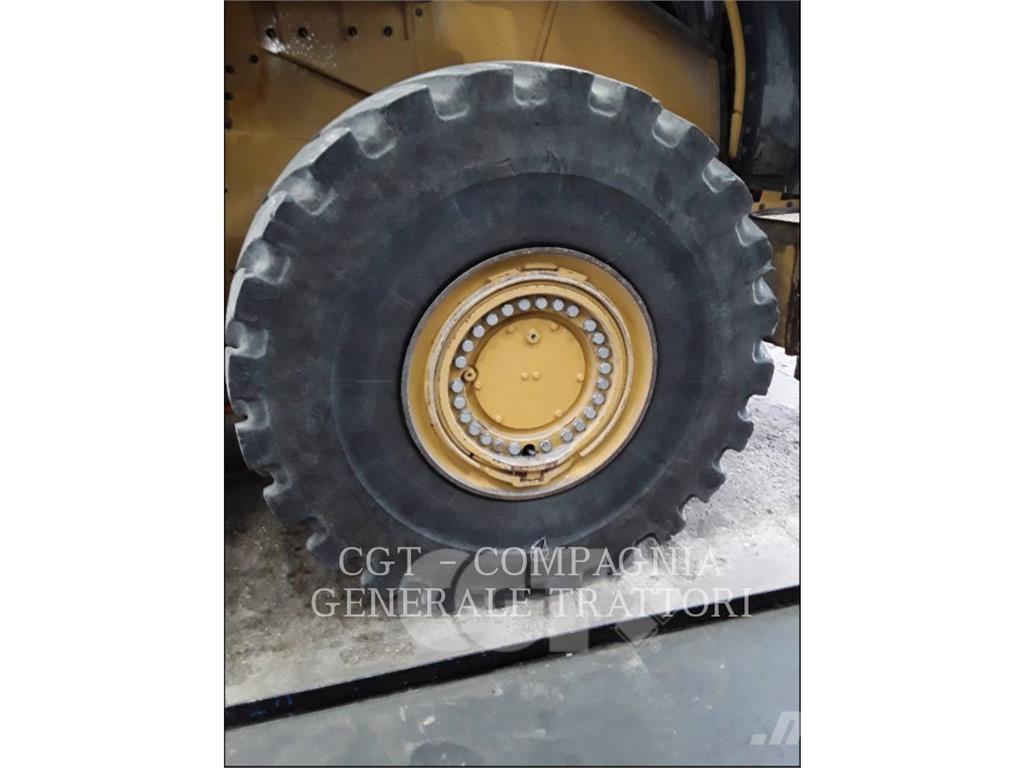 CAT 980XE Rataslaadurid