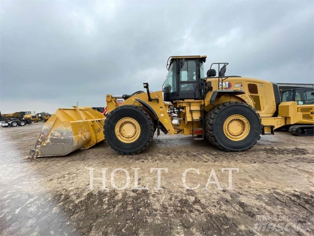 CAT 982 Rataslaadurid