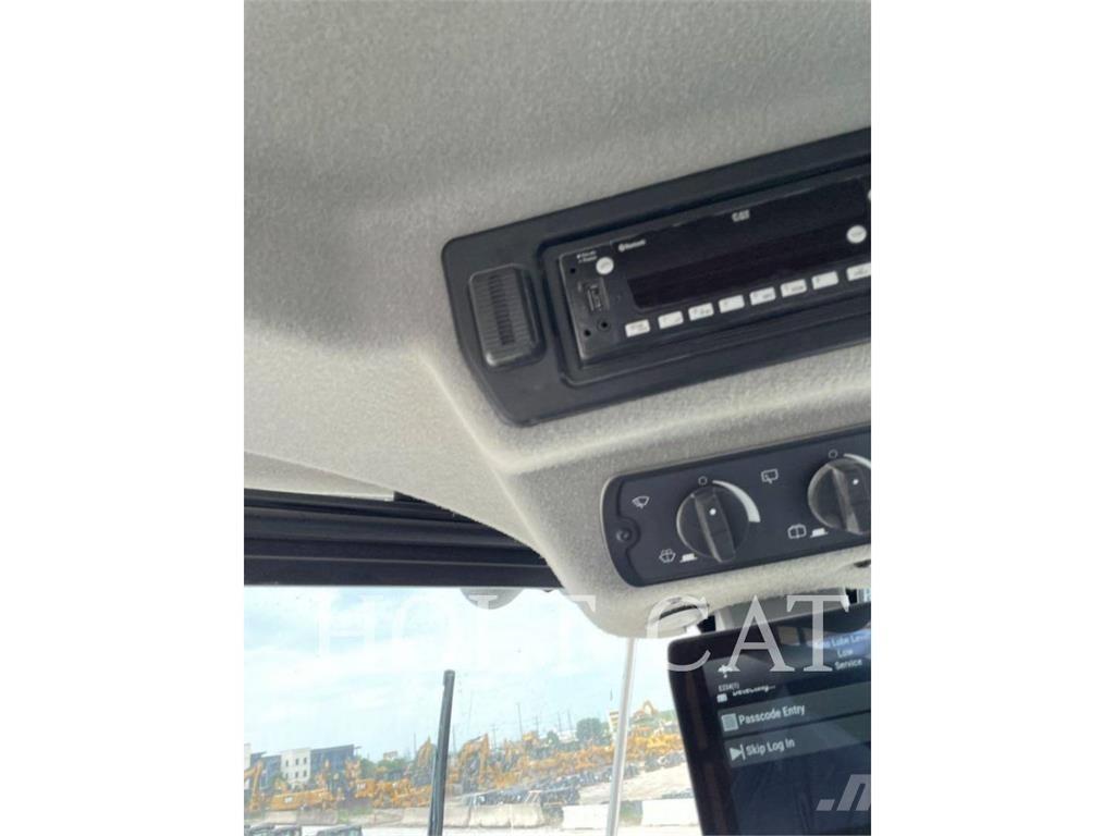 CAT 982 XE Rataslaadurid