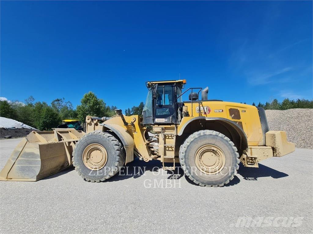 CAT 982M Rataslaadurid