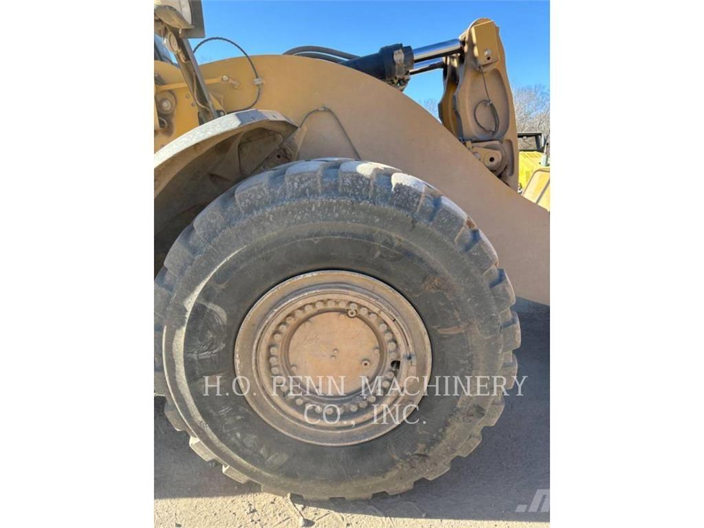 CAT 982M Rataslaadurid