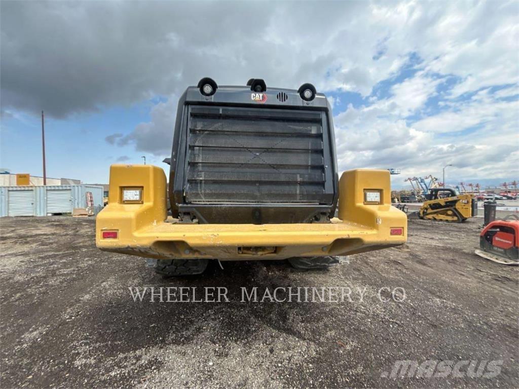 CAT 982M AOC Rataslaadurid