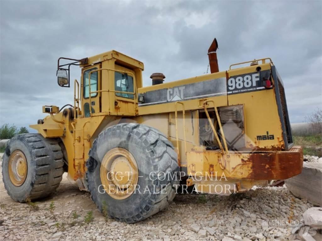 CAT 988 Rataslaadurid