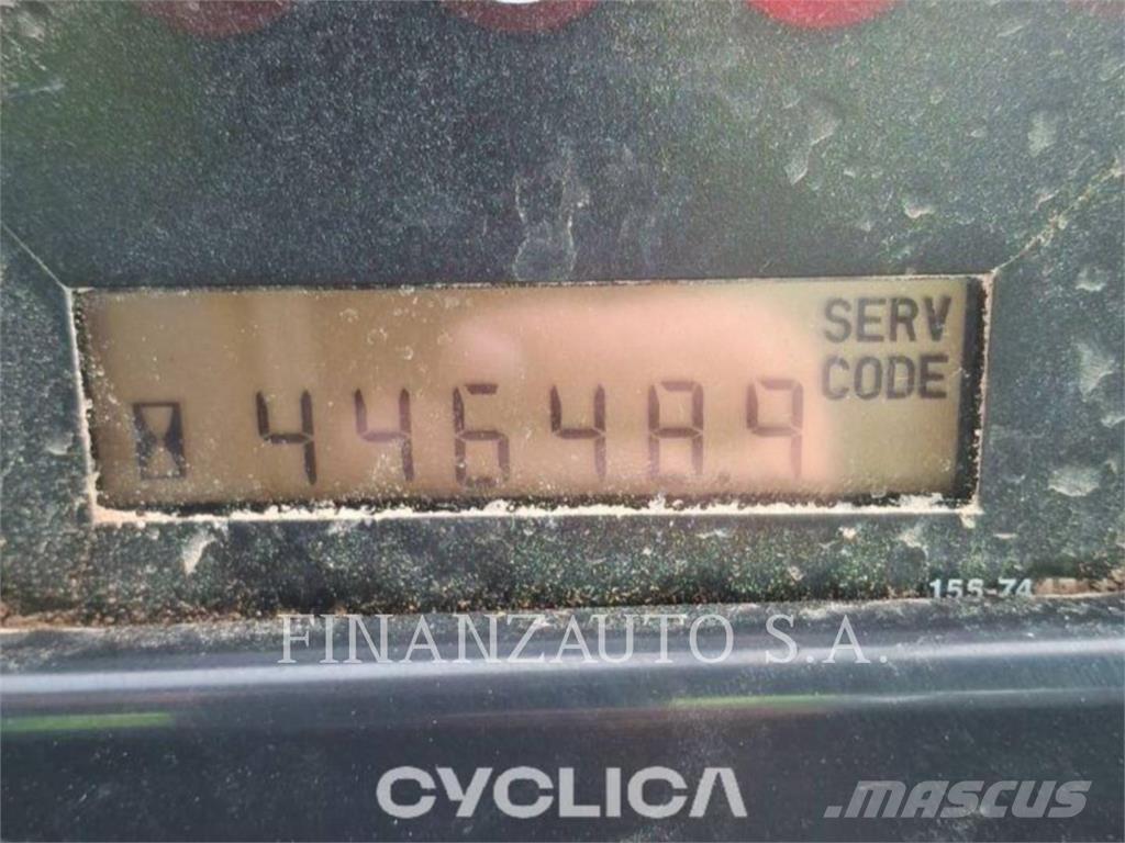 CAT 988G Rataslaadurid