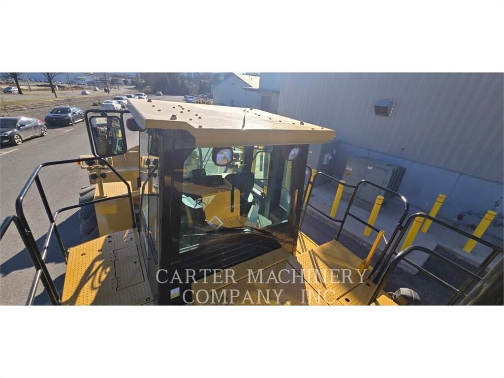 CAT 988H RBLD Rataslaadurid