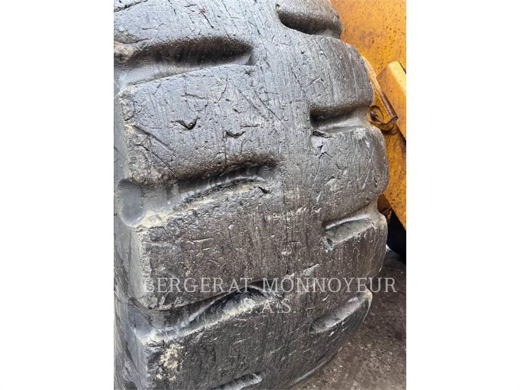 CAT 988K Rataslaadurid