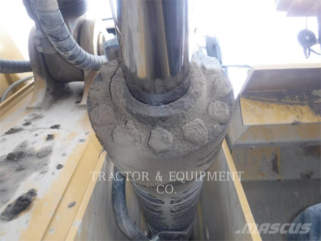 CAT 988K Rataslaadurid