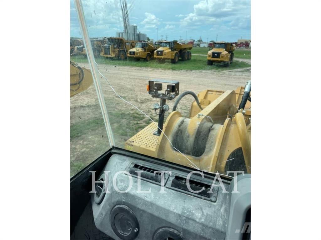 CAT 988K XE Rataslaadurid