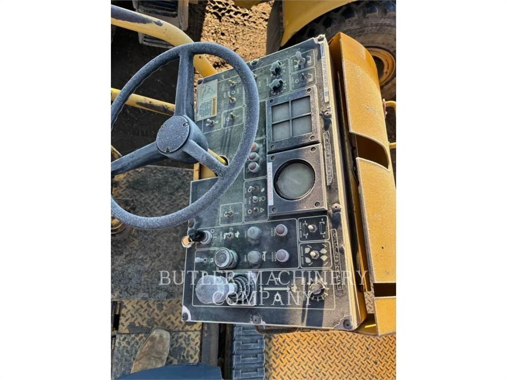 CAT AP-1000B Asfaldilaoturid