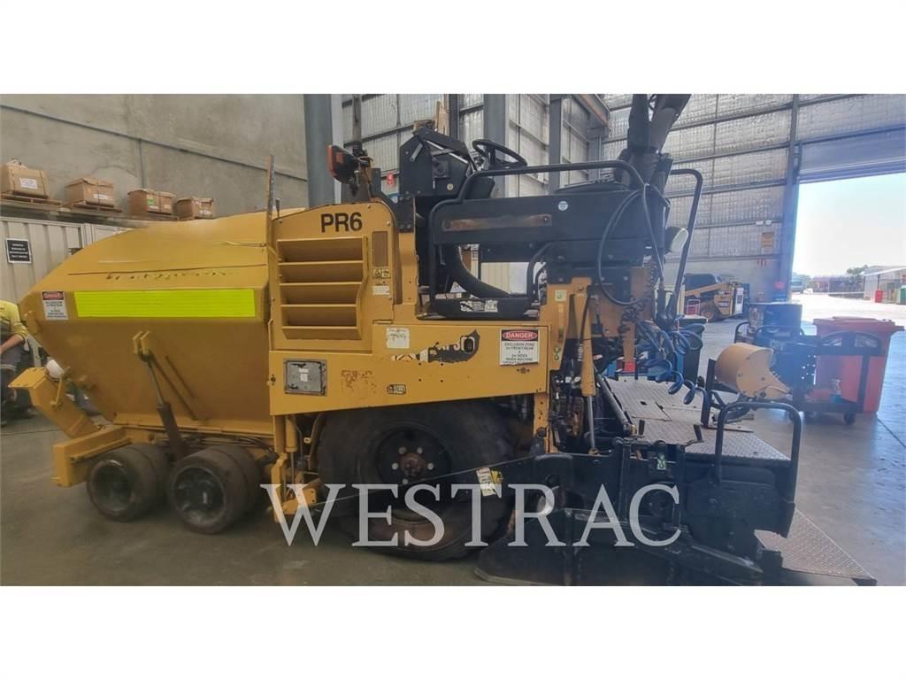 CAT AP-300 Asfaldilaoturid