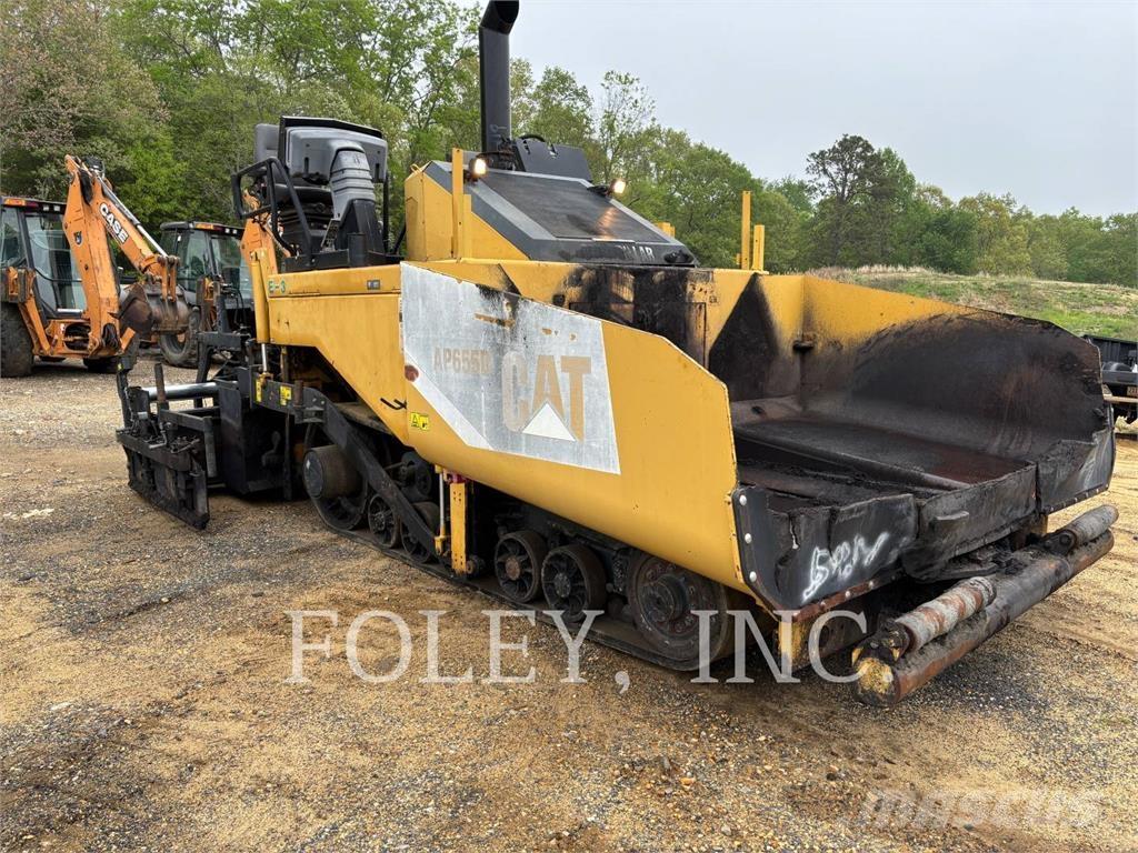 CAT AP-655D Asfaldilaoturid