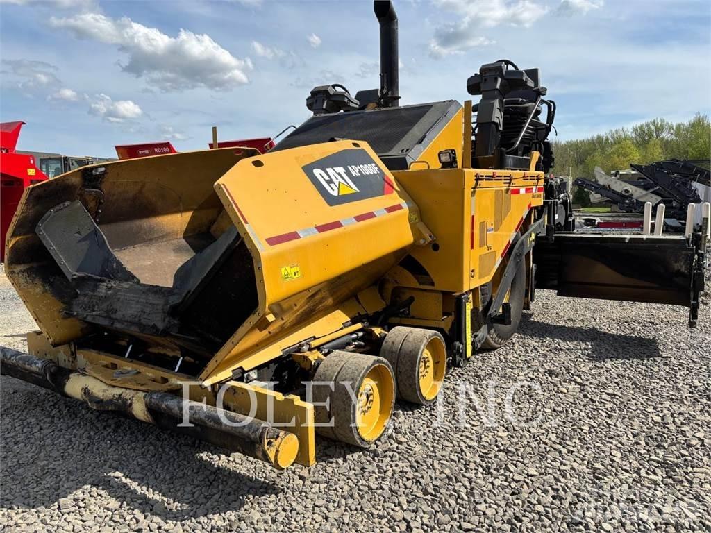 CAT AP1000F Asfaldilaoturid