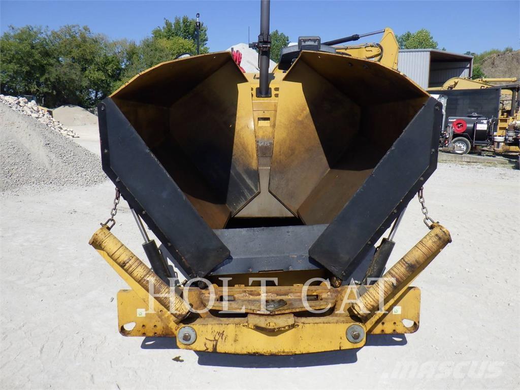 CAT AP355F Asfaldilaoturid