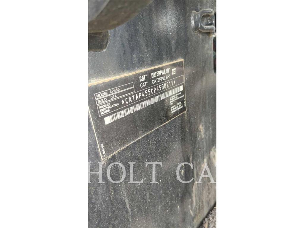 CAT AP455 Ühe trumliga rullid