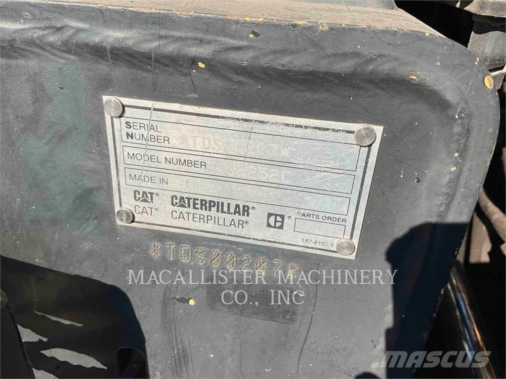 CAT AP500E Asfaldilaoturid