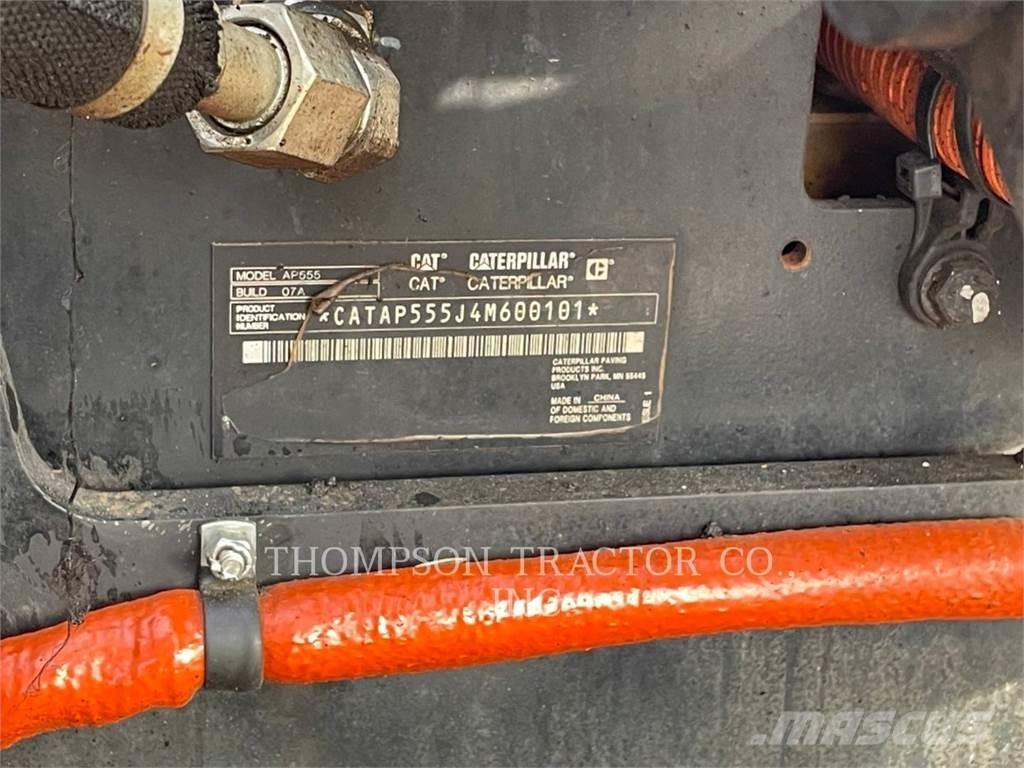 CAT AP555 Asfaldilaoturid