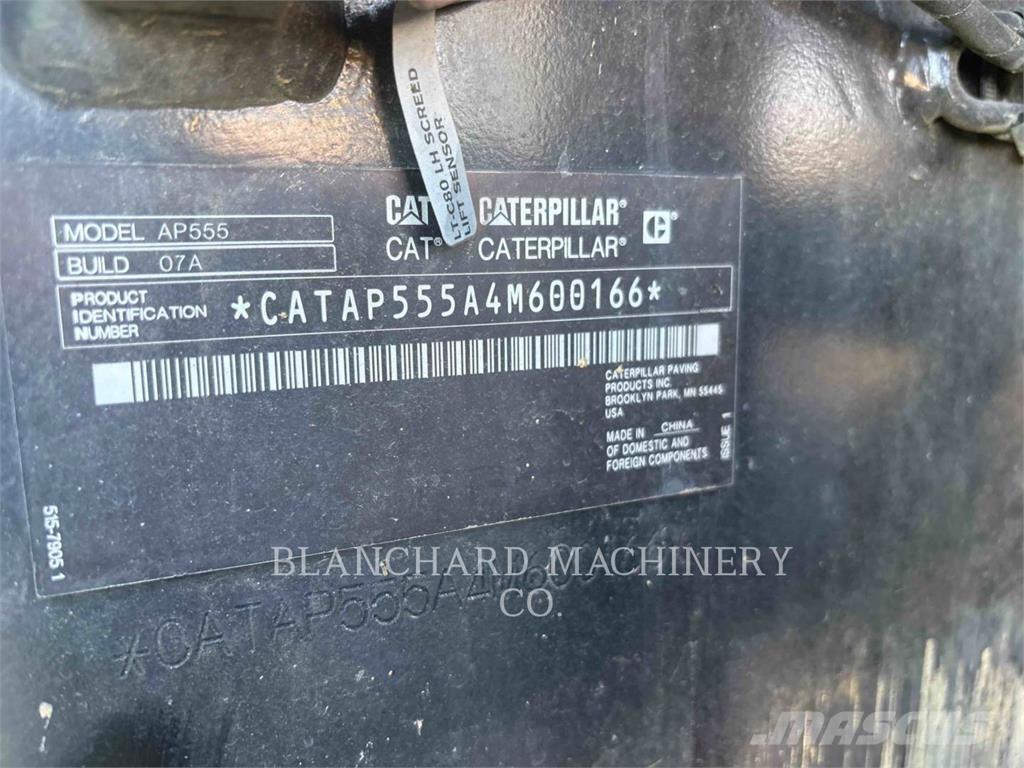 CAT AP555 Asfaldilaoturid