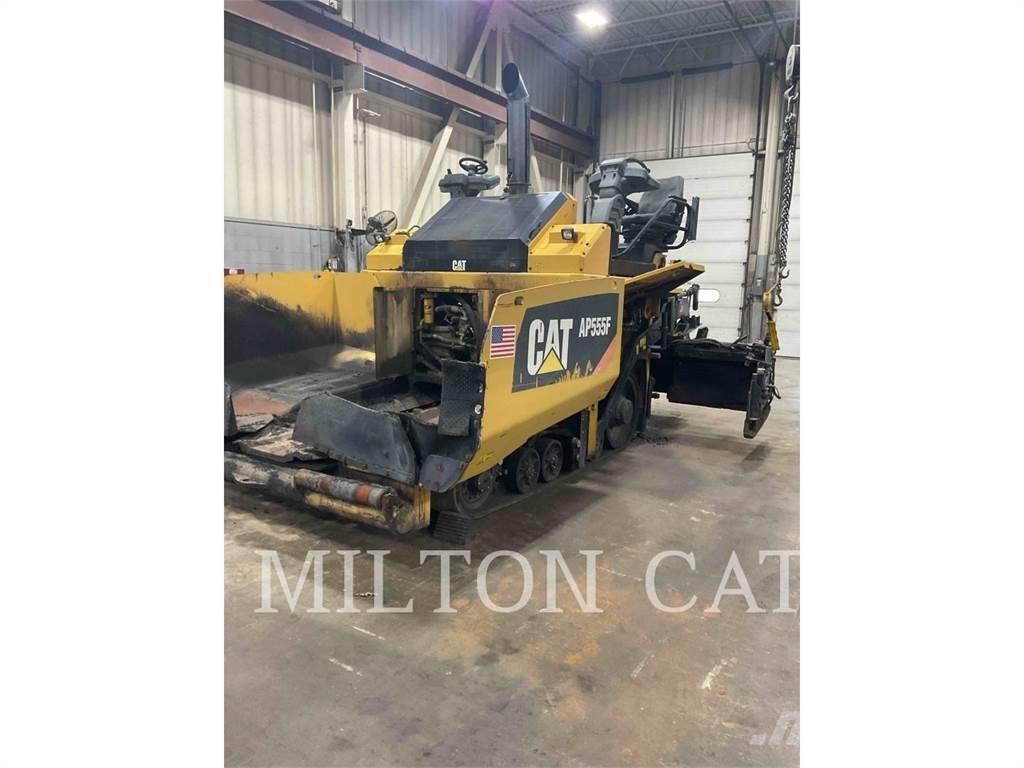 CAT AP555F Asfaldilaoturid