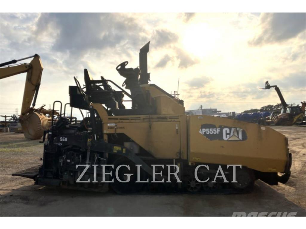 CAT AP555F Asfaldilaoturid