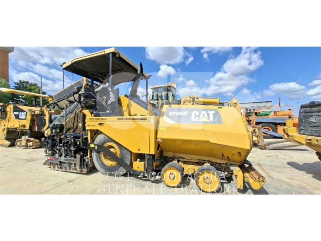 CAT AP600F Asfaldilaoturid