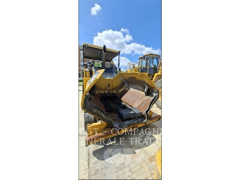 CAT AP600F Asfaldilaoturid