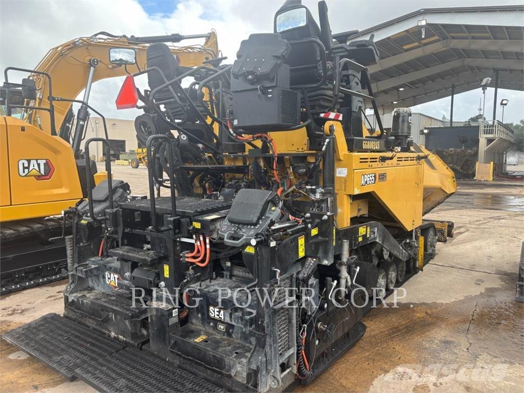 CAT AP655 Asfaldi taaskasutuse masinad
