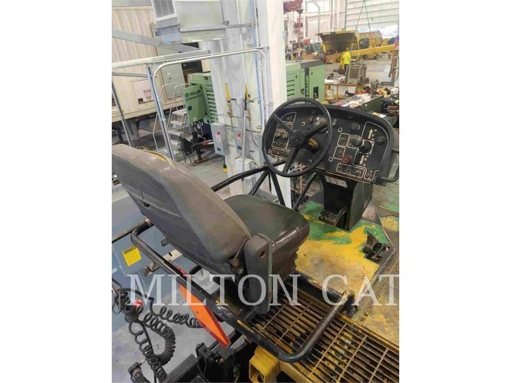 CAT BG-2455D Asfaldilaoturid