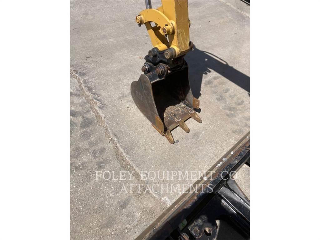 CAT BK302P18 Roomikekskavaatorid