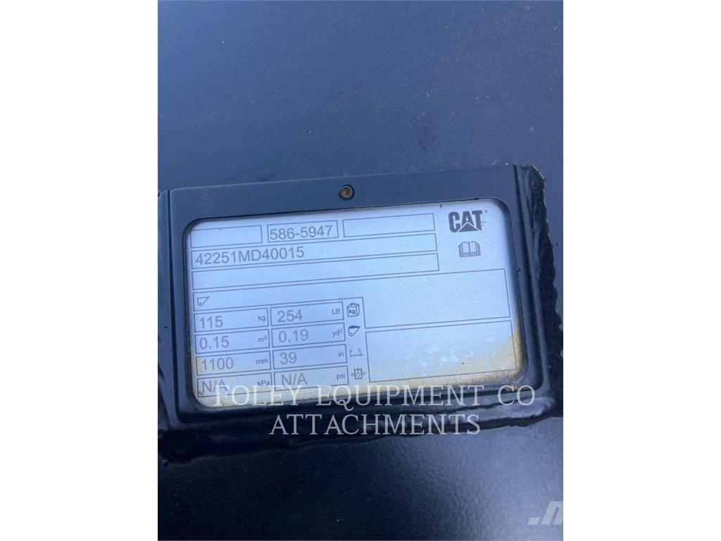 CAT BK304Q42GR Roomikekskavaatorid