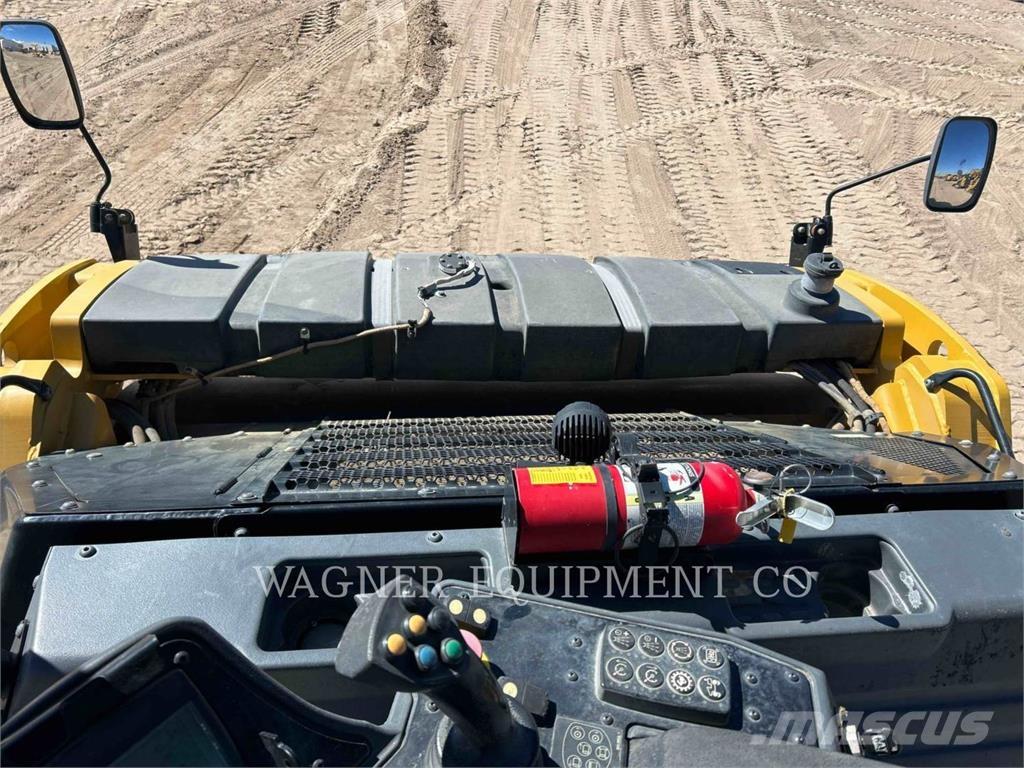 CAT CB16 Asfaldilaoturid