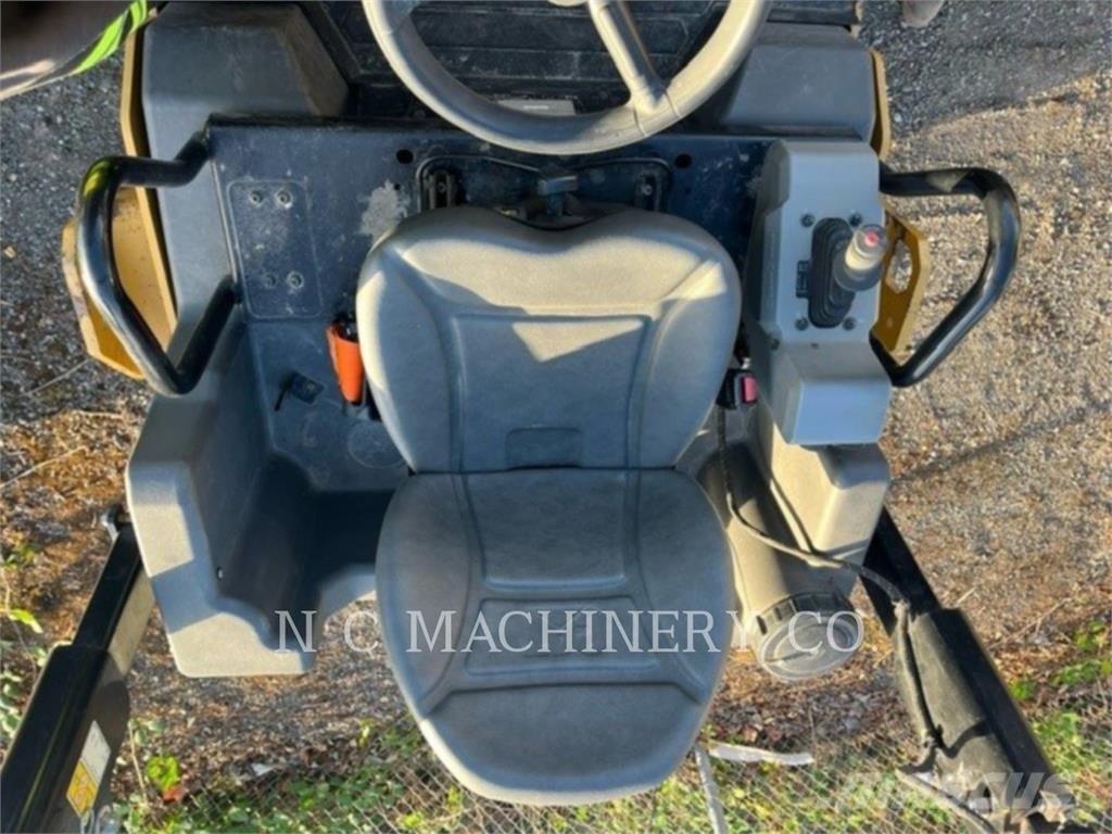 CAT CB4.0 Asfaldilaoturid