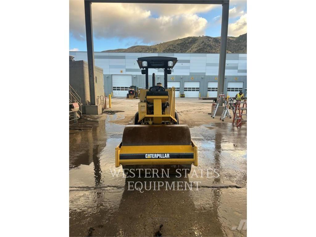 CAT CS-323C Ühe trumliga rullid