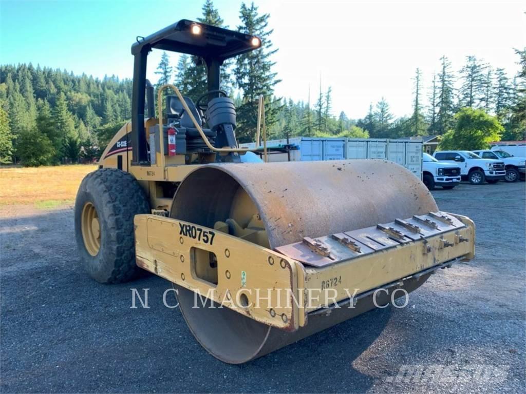 CAT CS-533E Asfaldilaoturid