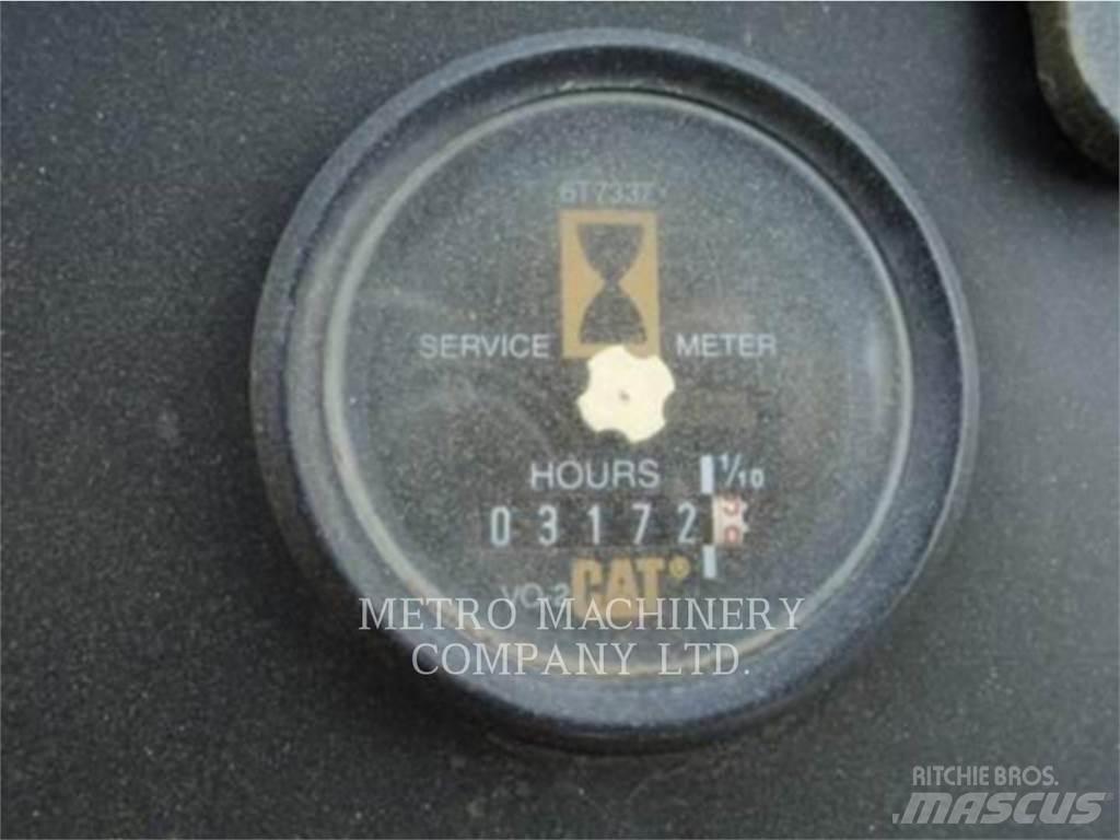 CAT CS-563CAW Ühe trumliga rullid