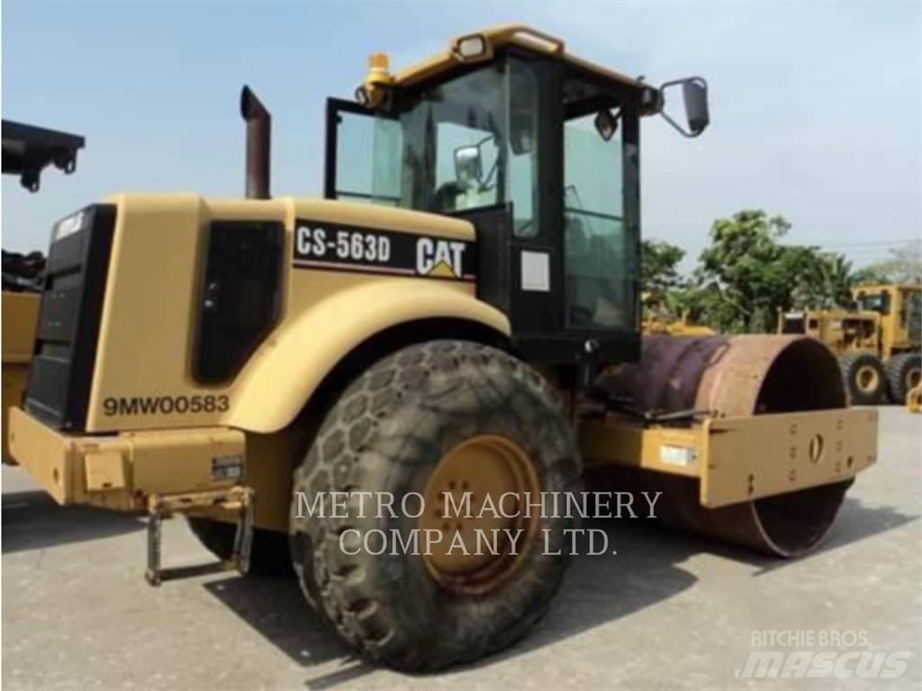 CAT CS-563DAW Ühe trumliga rullid