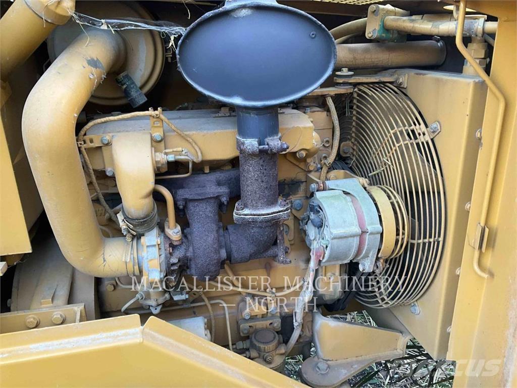 CAT CS433C Ühe trumliga rullid