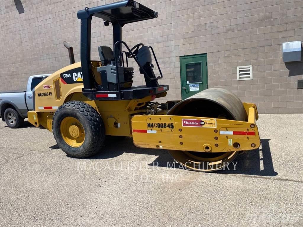 CAT CS44 Ühe trumliga rullid