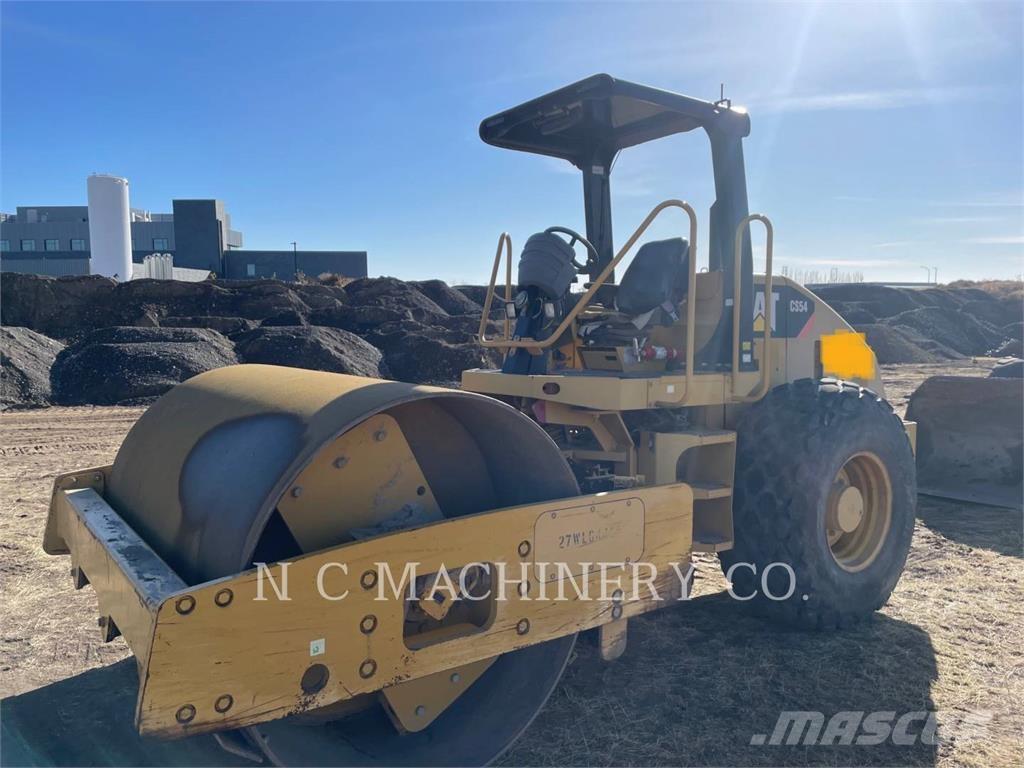 CAT CS54 Asfaldilaoturid