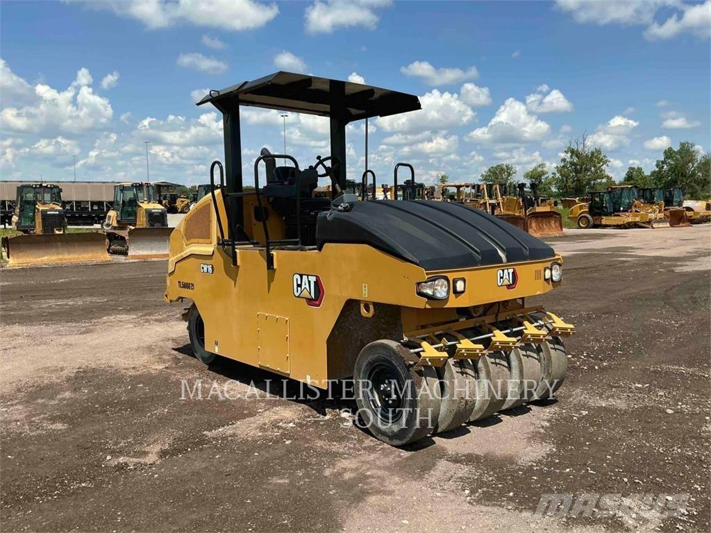 CAT CW16 Pneumorehvidega rullid