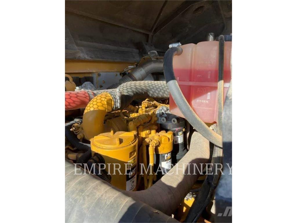 CAT CW34 Pneumorehvidega rullid
