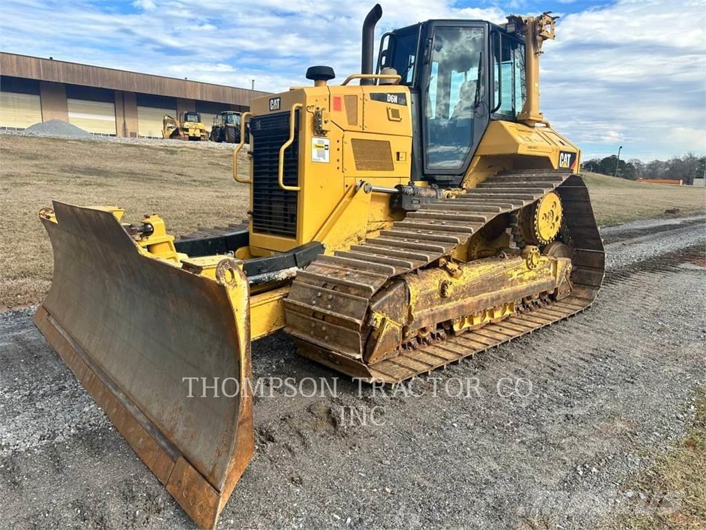 CAT D 6 N LGP Buldooserid