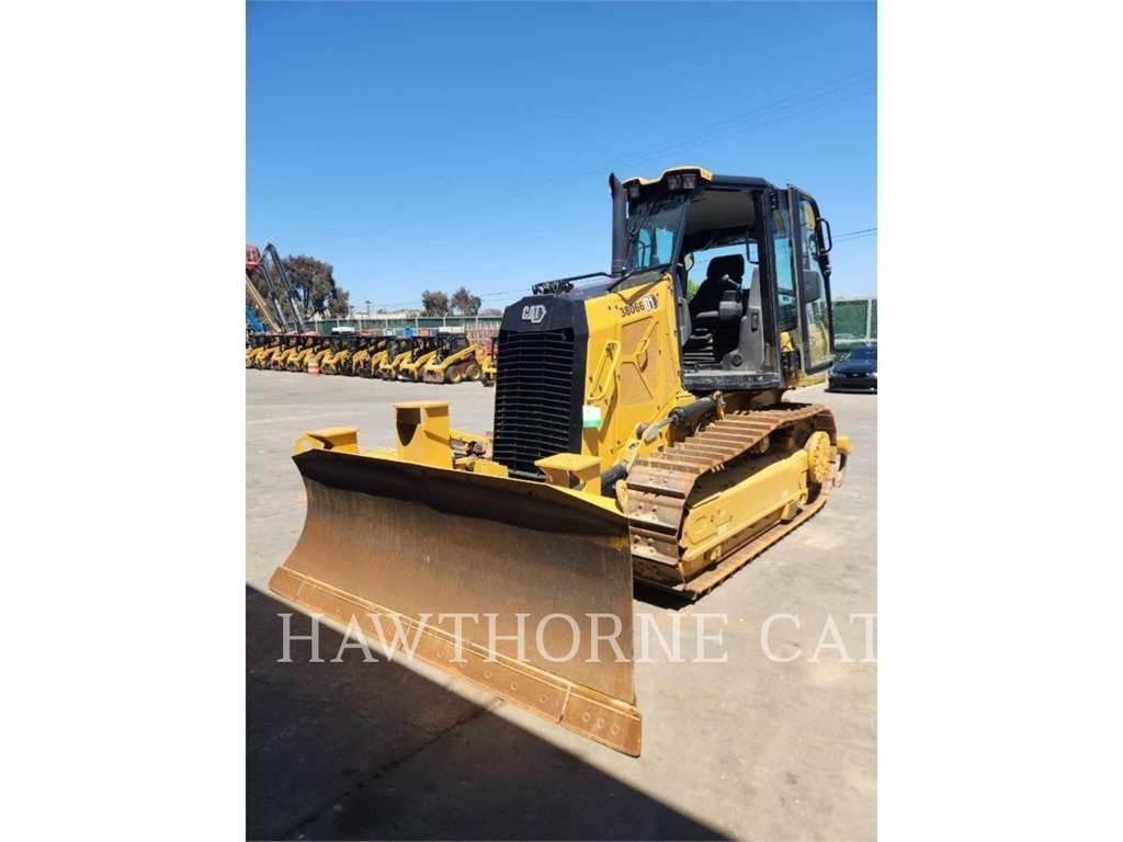 CAT D1 Buldooserid