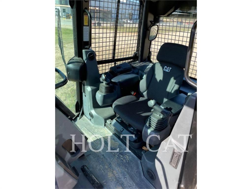 CAT D1 MULCHER Buldooserid