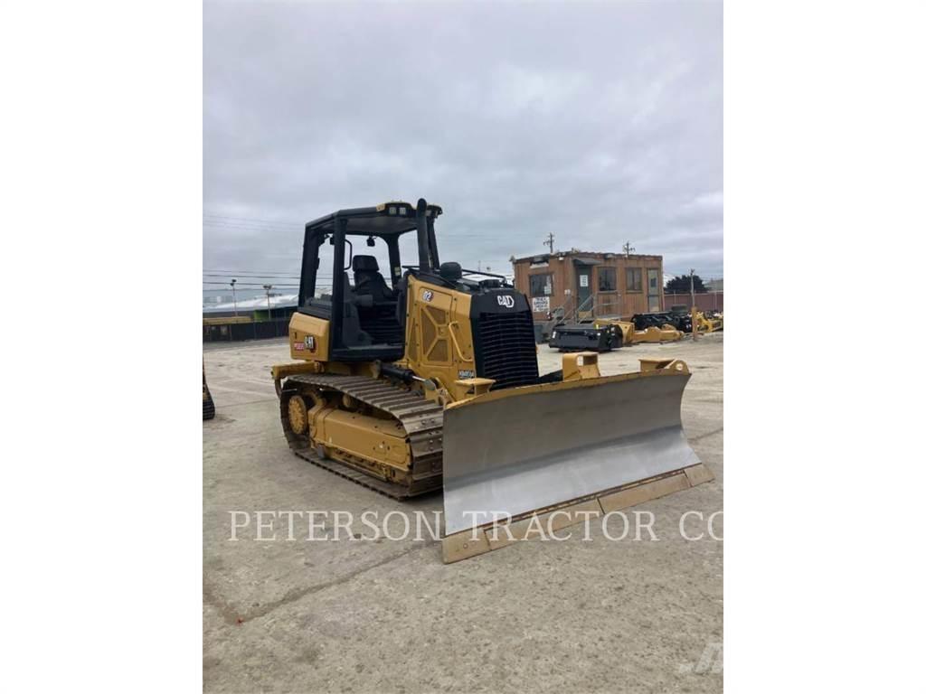 CAT D2 Buldooserid